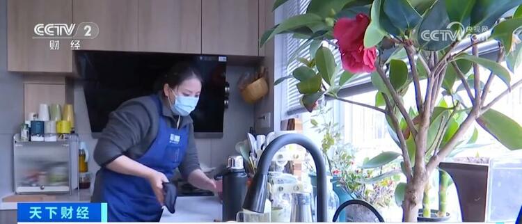 “节日经济”逐渐升温 市场“人从众”折射消费活力足