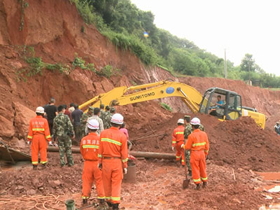 云南普洱发生山体滑坡4名工人被埋 其中1人遇难
