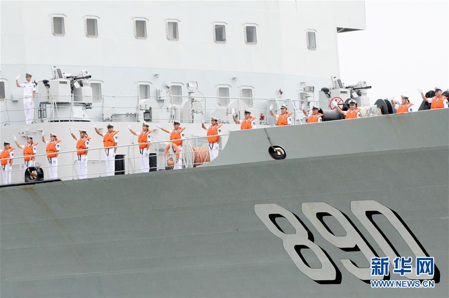 中国海军护航编队访问马来西亚