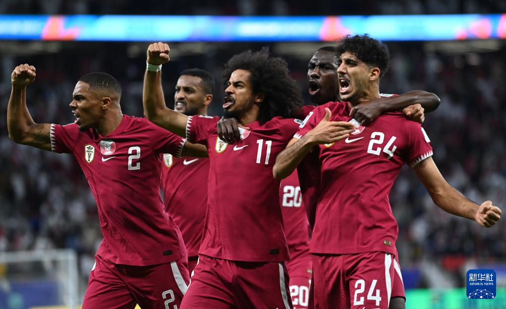 卡塔尔队3:2战胜伊朗队 连续两届亚洲杯闯入决赛