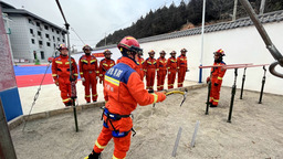 【原创】陇南礼县消防救援大队组织开展装备器材操作应用训练