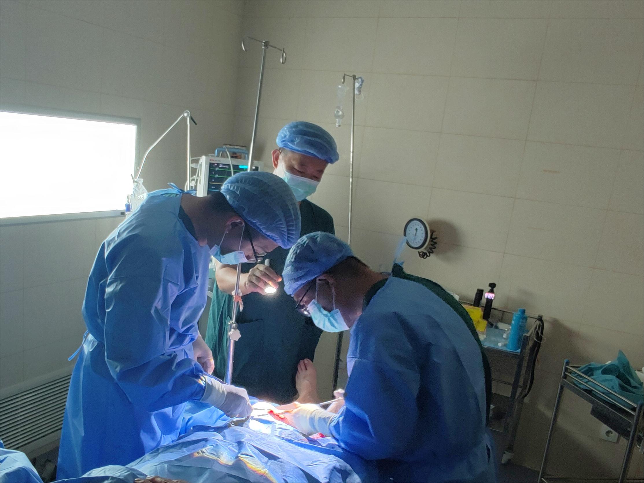 资讯有故事︱中国第30批援刚果（布）医疗队：大爱无疆中国情