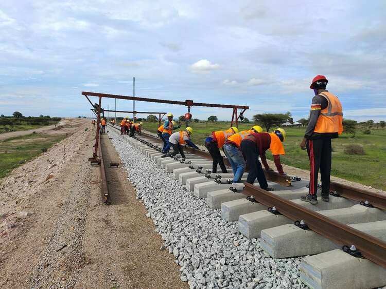 新春走基層 中國企業為坦桑尼亞基礎設施建設添磚加瓦