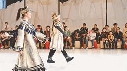 同江赫哲族登上哈爾濱國際時裝周舞臺