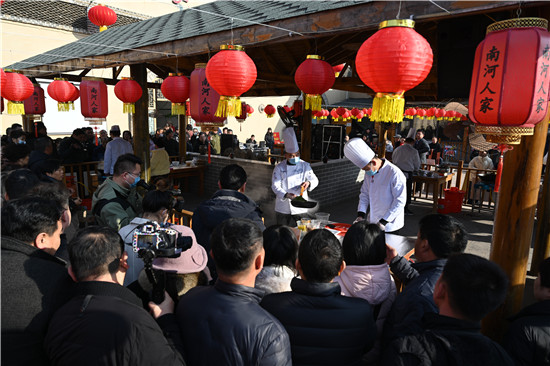 三门峡义马市举办首届乡村美食大赛_fororder_乡村美食大赛现场 摄影 张春光