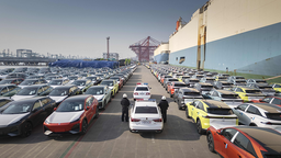 春节假期上海外港海通码头进出口汽车近3万辆 同比增近30%
