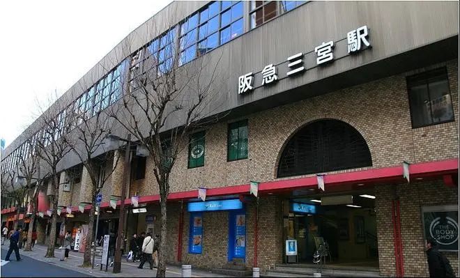 从废弃桥下空间到网红打卡地，这个国家做对了什么？