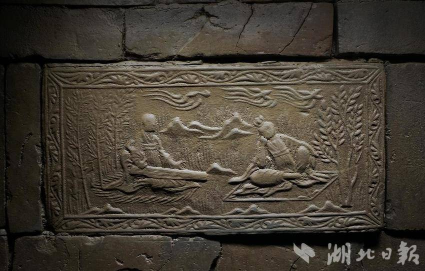 湖北首次发现！“高山流水”南朝画像砖现身襄阳