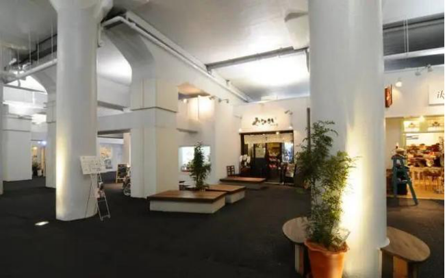 从废弃桥下空间到网红打卡地，这个国家做对了什么？