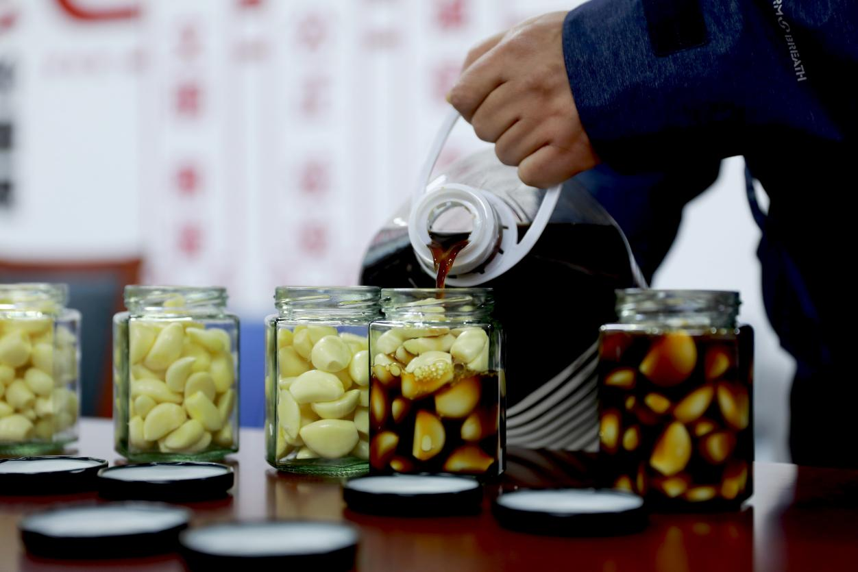 沧州市新华区：“腊八”送温情 “粥到”暖人心_fororder_图片10