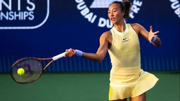WTA1000迪拜站 郑钦文逆转进入16强