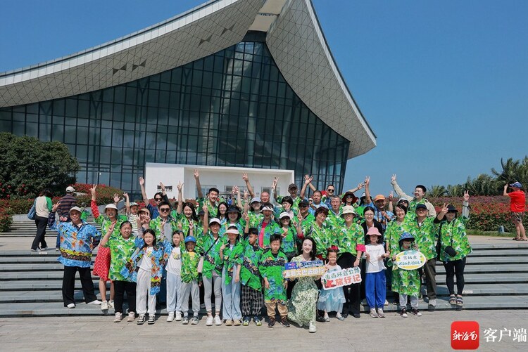 新玩法+新体验！海南环岛旅游公路观光巴士开通_fororder_00323032256_7a24b8fd