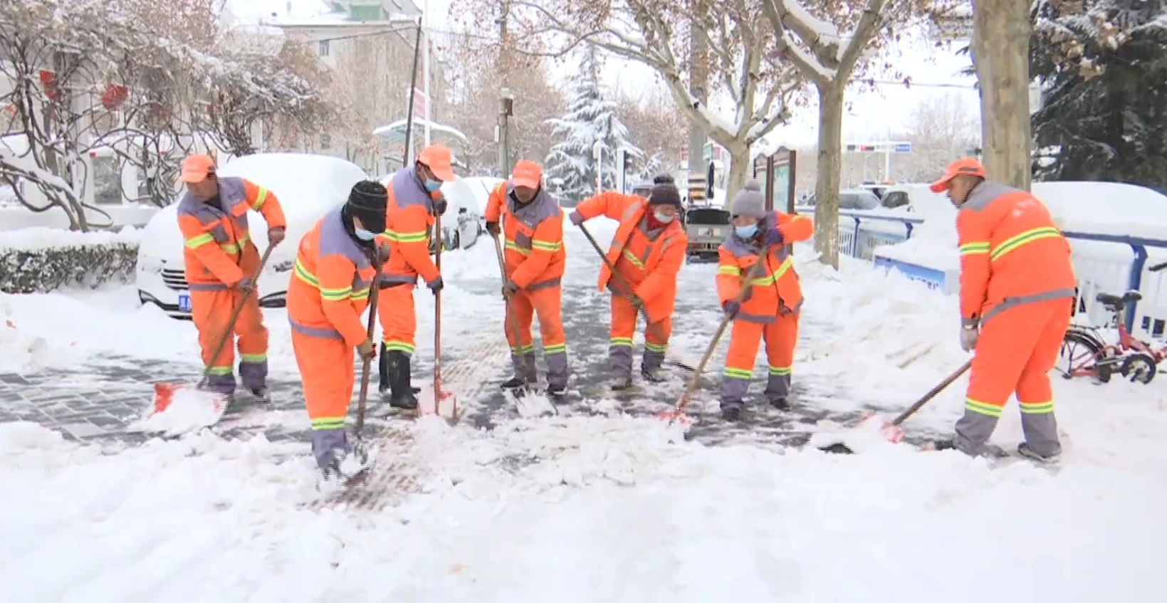 石家庄市鹿泉区：连续奋战清融雪 全力以赴保畅通_fororder_2