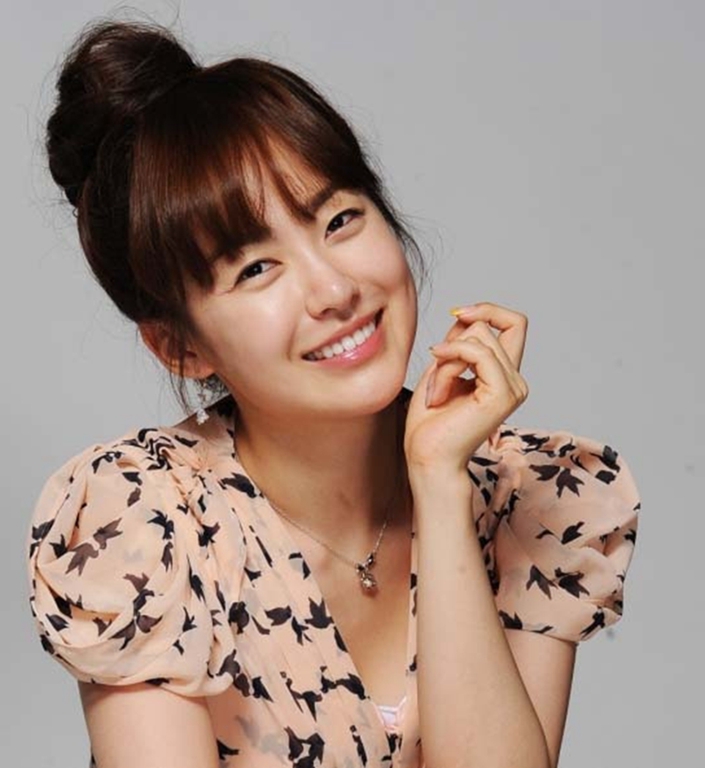 孙兴慜找女友专挑韩女团? 两任皆"笑眼美女"