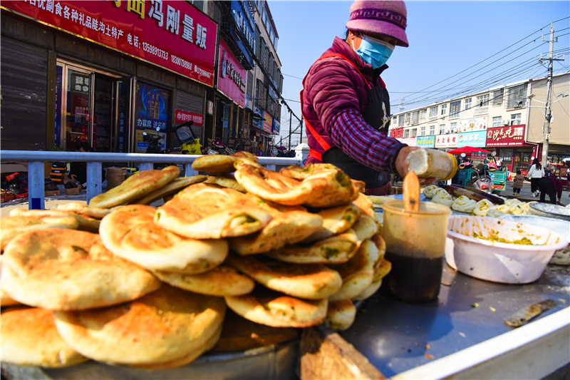 駐馬店正陽：趕大集 買年貨 年味濃起來_fororder_圖片8