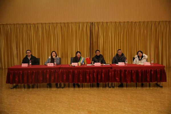 重庆市南坪中学校与乌兹别克斯坦塔什干市第151中学签署姐妹校合同_fororder_图片1