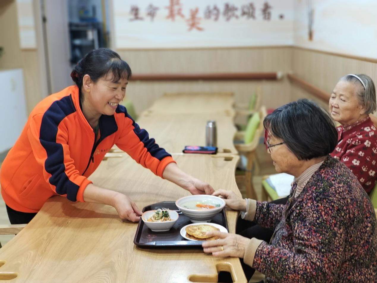 渭南临渭区：让银发经济托举最美“夕阳红”_fororder_图片9