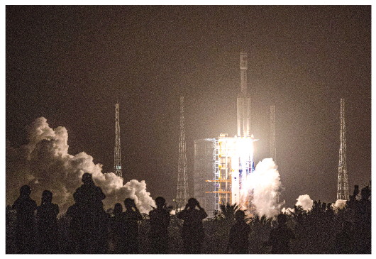 “追火箭”的人带火海南“航天游”_fororder_04_04_0801