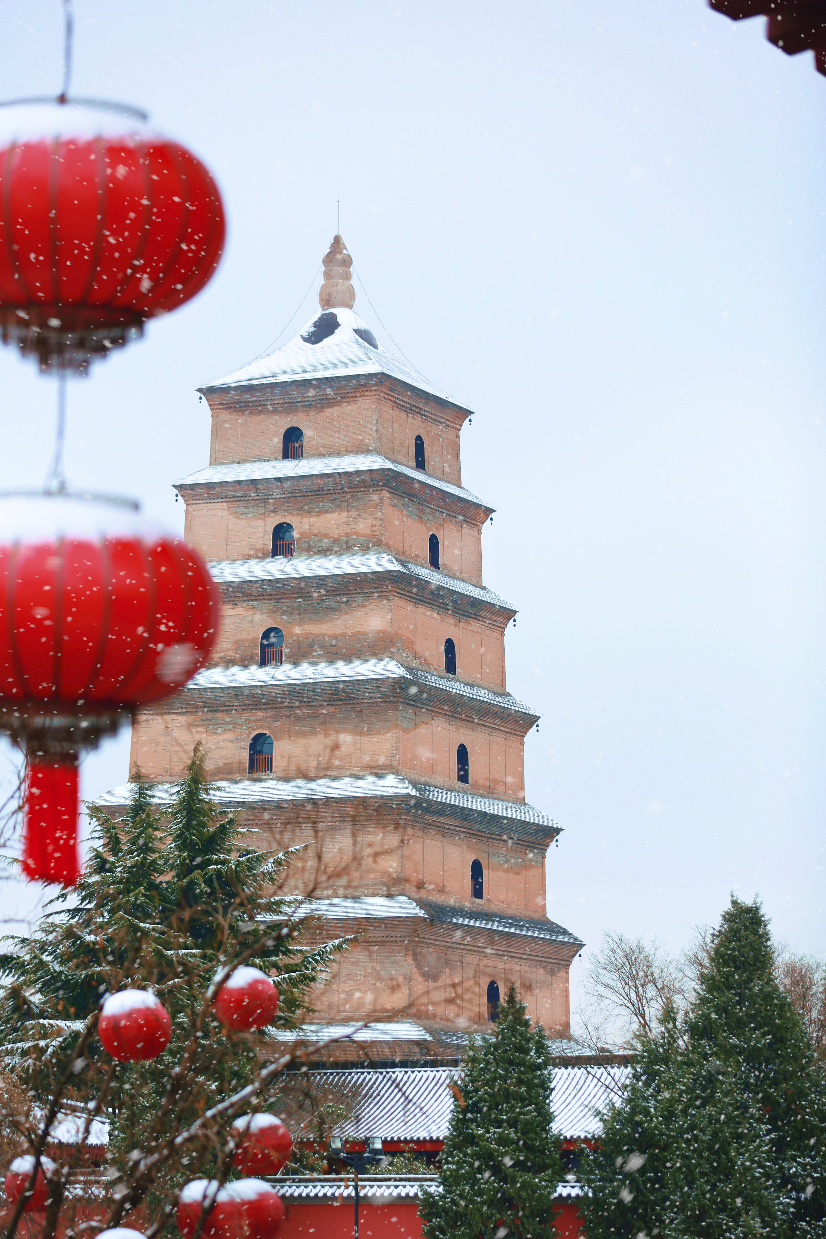 【光影里的陕西年】下雪后的西安有多美？快来“梦回大唐”_fororder_大雁塔雪景 (3)