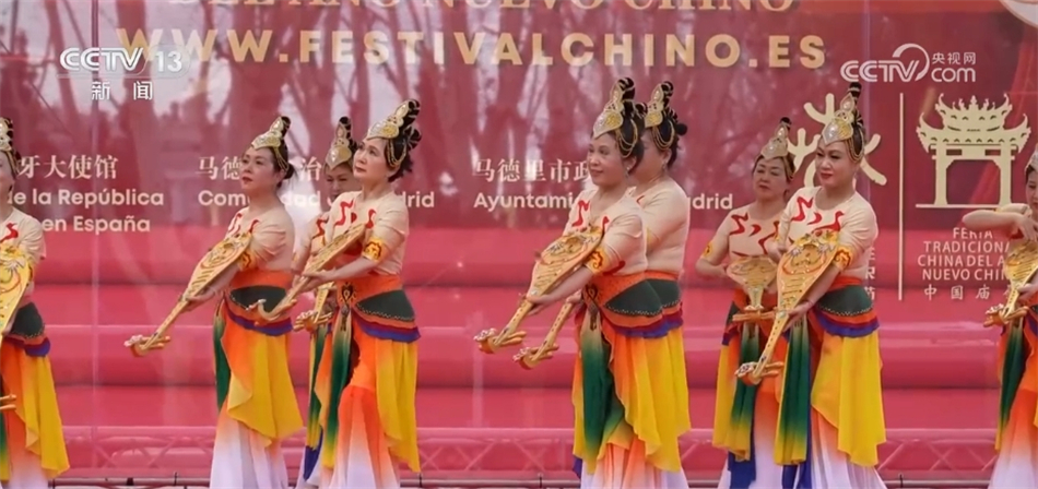 中國傳統文化“走向”海外 歐洲多國舉辦廟會等活動共慶元宵佳節
