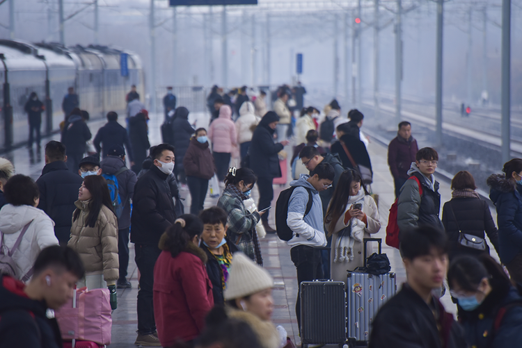 长三角铁路今预计发送旅客280万人次 或创今年春运新高