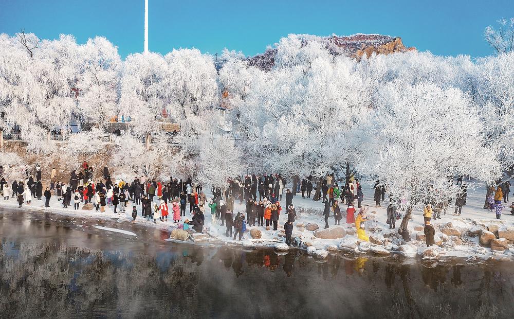 吉林雾凇引客来_fororder_244136_124c15b3-ca2b-4c78-94a5-316ecba5d00a