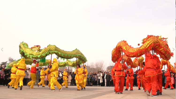 图片默认标题_fororder_舞龙表演。李萌摄