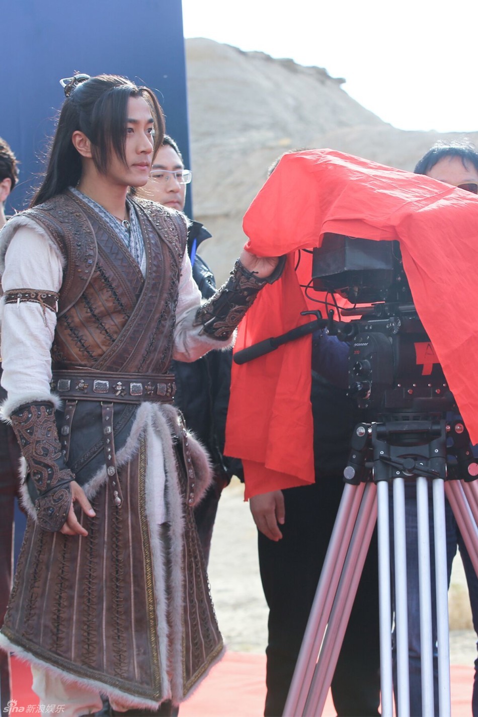 组图：《莽荒纪》开机 刘恺威王鸥陈亦飞首聚