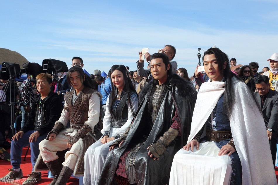 组图：《莽荒纪》开机 刘恺威王鸥陈亦飞首聚