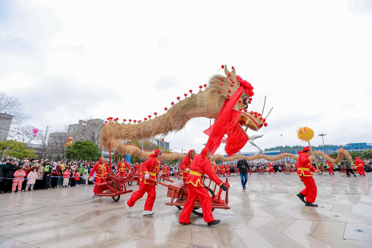 Zhejiang Tonglu: Popular Dragon Dance Brings Vitality of the Year of Dragon_fororder_图片4