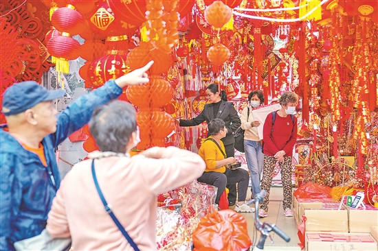 春节将至广州越秀区一德路年味浓热热闹闹办年货红红火火烟火气