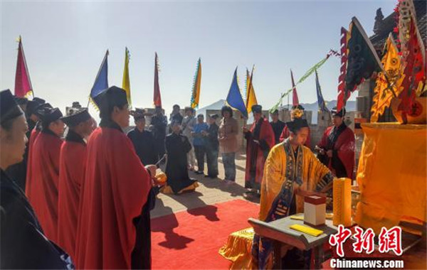 เต๋าจัดพิธีเซ่นไหว้เทพเจ้าเจินอู่ในเทศกาลวันที่ 3 เดือน 3