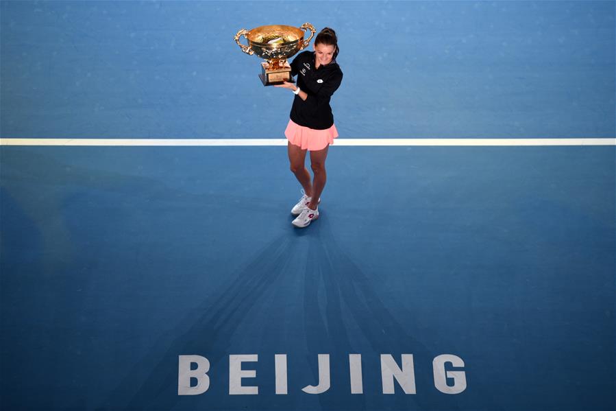拉德万斯卡夺得中网女单冠军