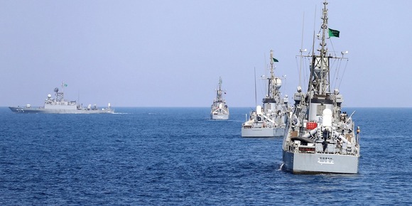 沙特举行大规模军事演习