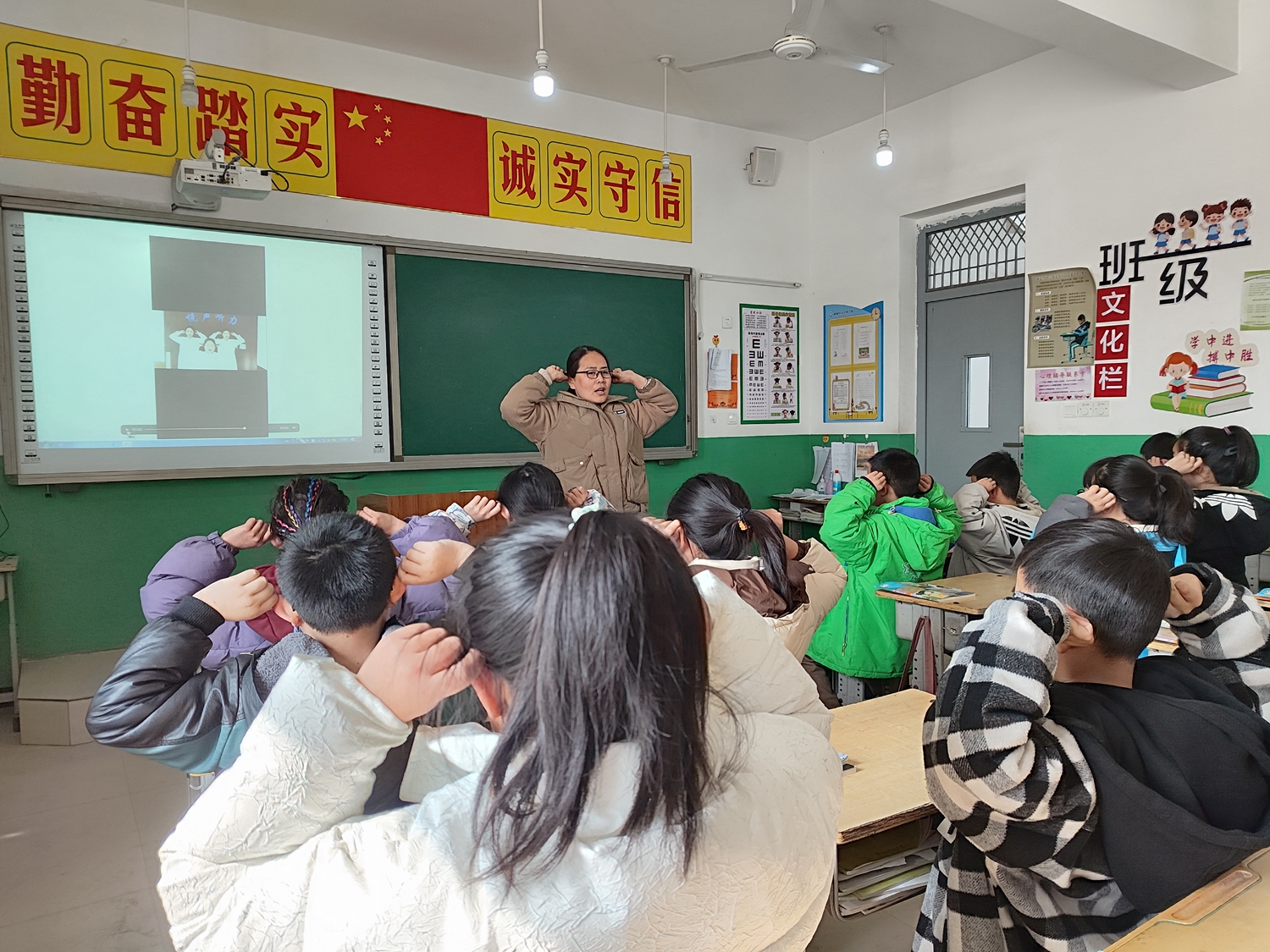 保定市满城区大册营镇开展爱耳日宣传教育活动