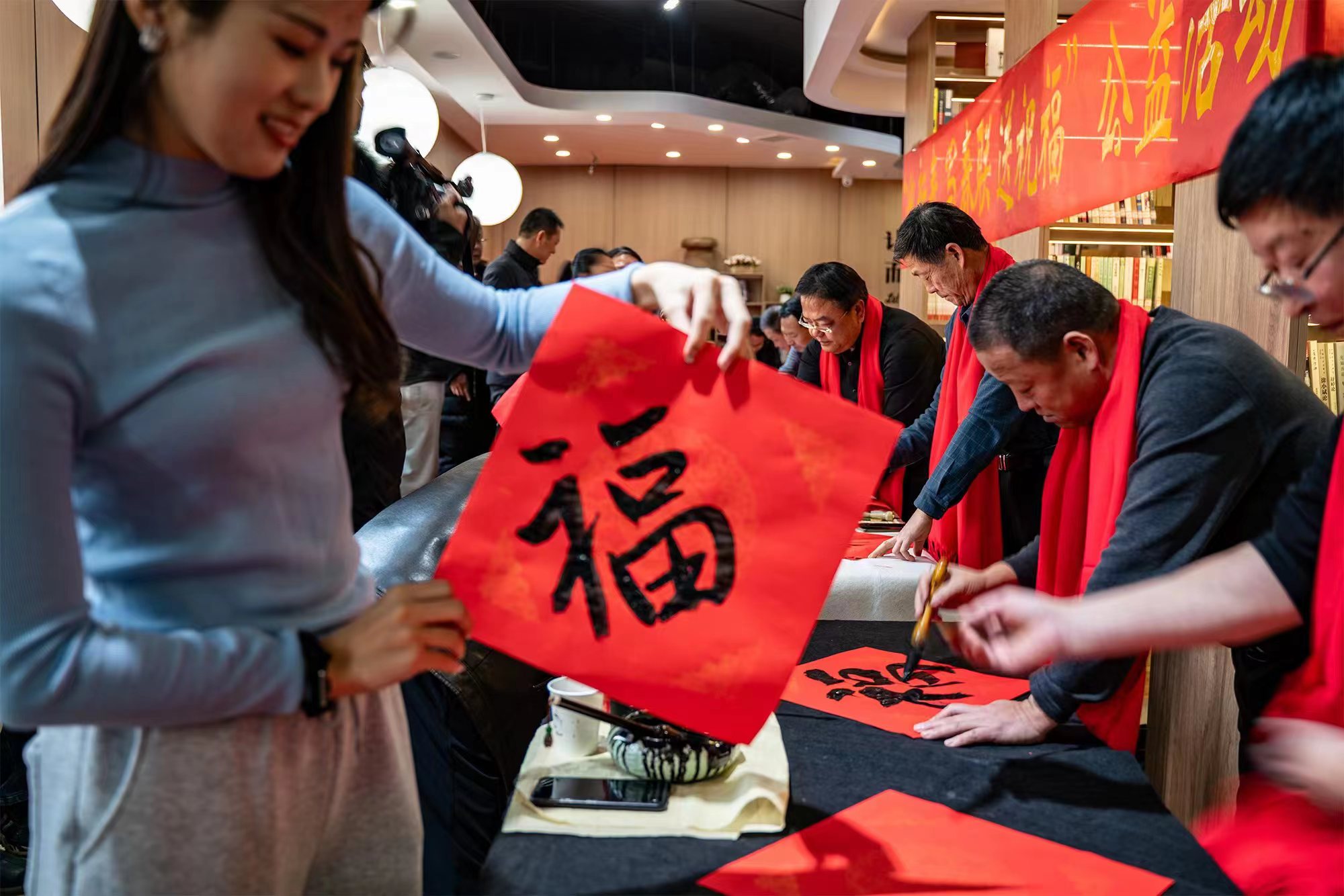 沧州渤海新区港城区举行2024年“民俗过大年”——“迎新春 写春联 送祝福”大型公益活动_fororder_微信图片_20240130152844