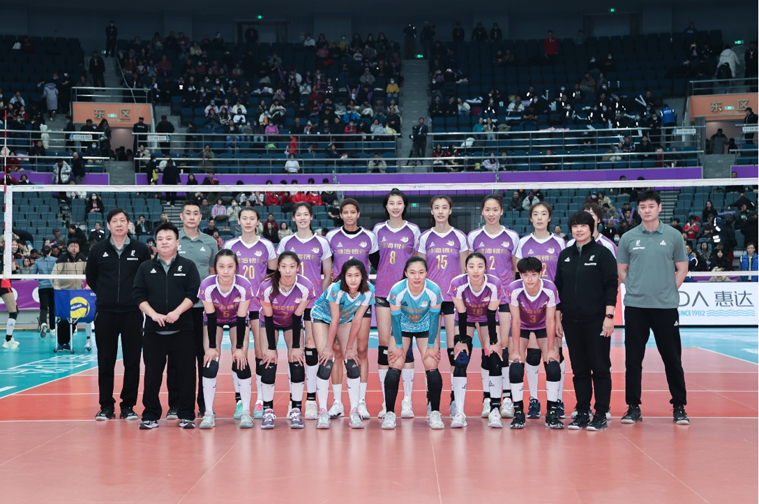 主场3比0再胜上海队 天津渤海银行女排拿到决赛“赛点”_fororder_1