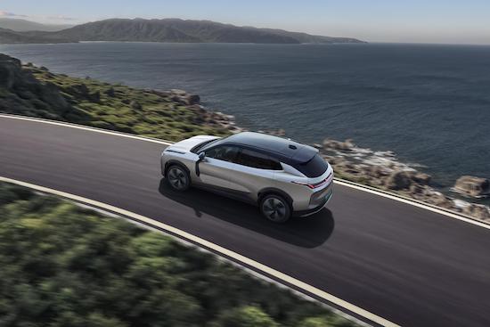 领克08 EM-P获央视《中国汽车风云盛典》“最佳舒适车”_fororder_image002