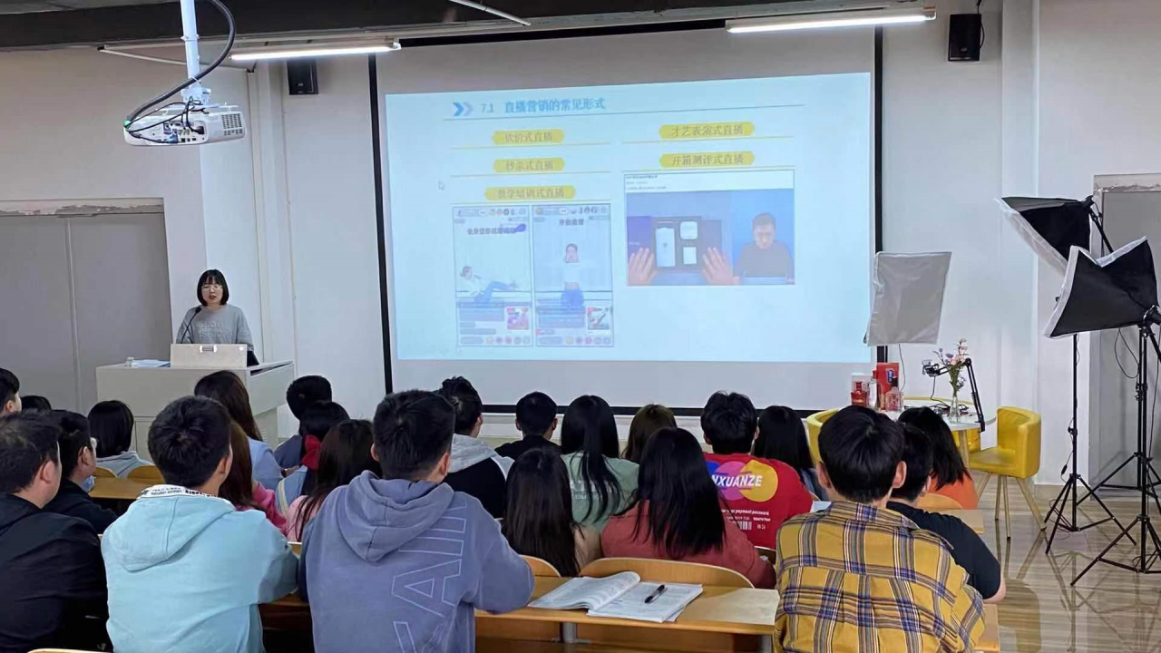 四川文化传媒职业学院优秀教师邓竹：十年磨剑终成锋，一朝破竹势如虹_fororder_6