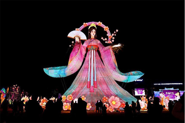 First Lantern Festival of Dong'an Lake International Tourism Resort Lights Up_fororder_圖片3