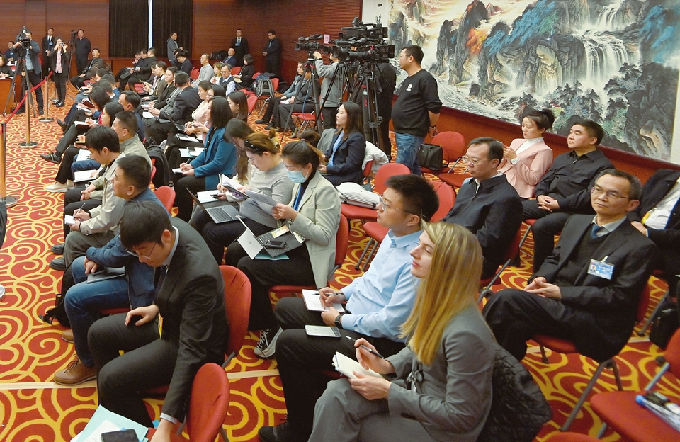 中外媒体记者点赞山西经济社会发展成就_fororder_2132c9b0d643bee9910b3ecf82cb4b8b