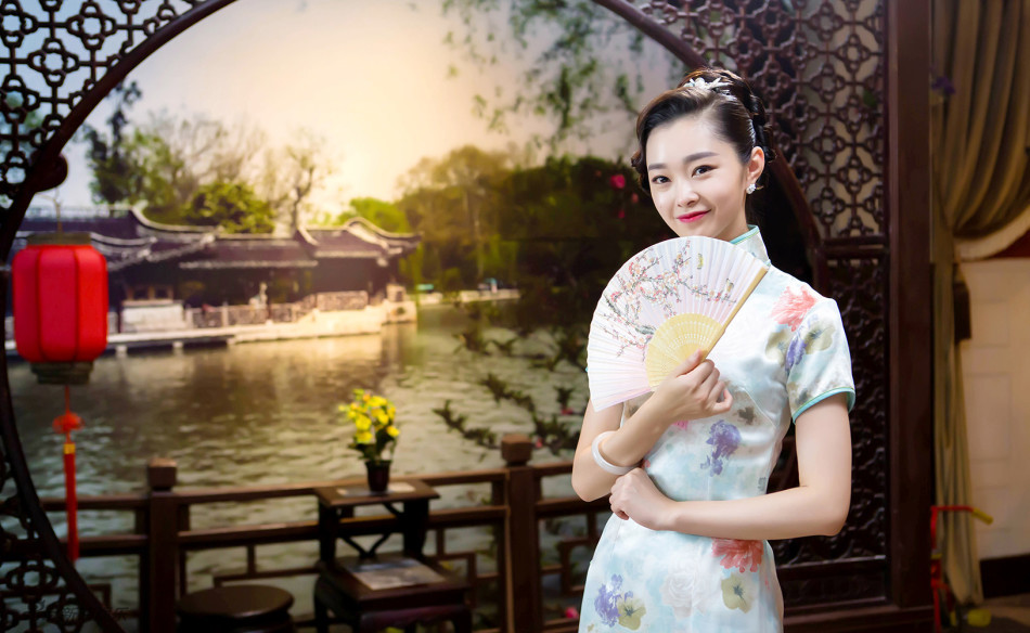 组图：宋轶旗袍诠释民国风雅 素净柔美尽显风情