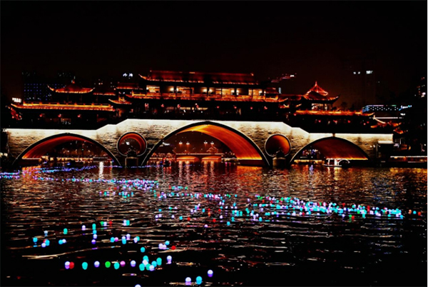 成都夜游锦江亮相纽约时报广场 邀海内外游客来过巴蜀风味中国年_fororder_未标题-3