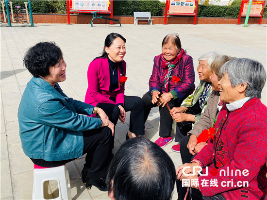 【機遇中國 共話兩會】“讓百姓感受到法治的力量和溫度”——全國人大代表方燕的初心與堅守_fororder_45450a0b3c12422fb2fcd6ca3edb8aa2