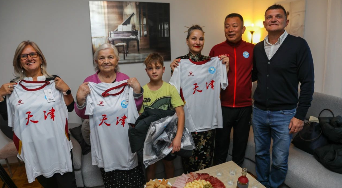 立春日迎“十六冠王”载誉抵津 天津体育繁花盛开_fororder_7