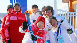 第十四届全国冬季运动会火炬传递在呼伦贝尔举行