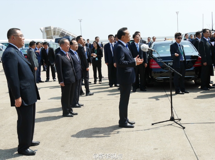 李克強踏上澳門土地：希望多走走，多看看，多聽聽