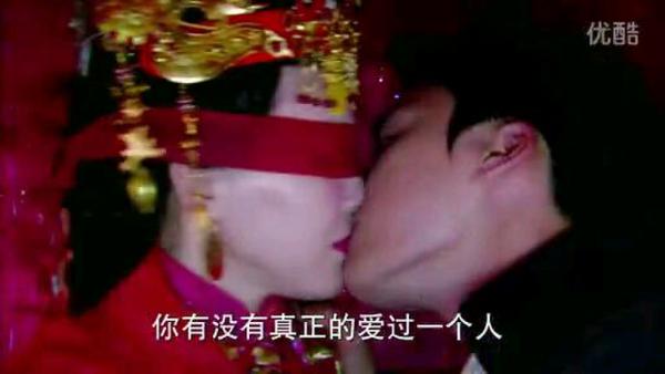 传杨幂撮合李易峰唐嫣 李易峰唐嫣公开穿情侣装