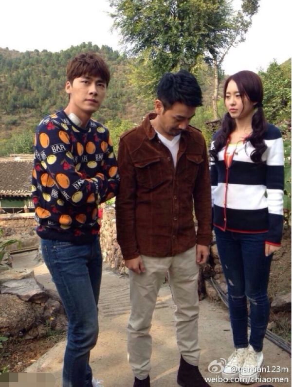 传杨幂撮合李易峰唐嫣 李易峰唐嫣公开穿情侣装