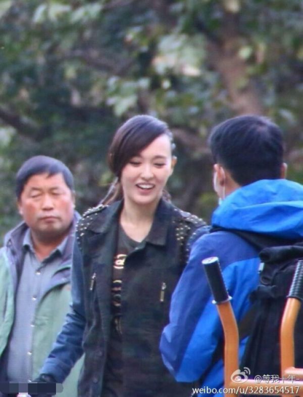 传杨幂撮合李易峰唐嫣 李易峰唐嫣公开穿情侣装